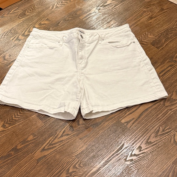 Calvin Klein Jeans Pants - Calvin Klein Jeans Women's Cream Jean Shorts